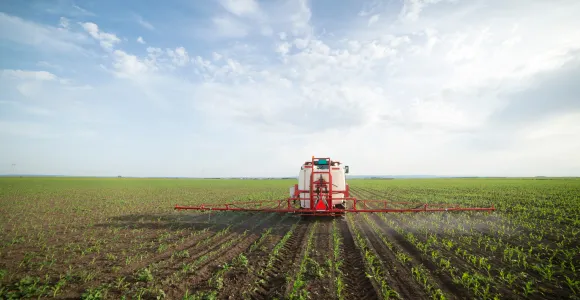 épandage de pesticides