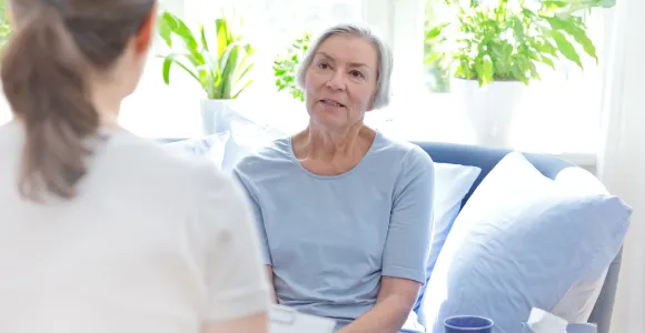 une femme en consultation avec sa psy 