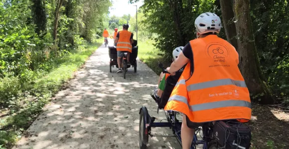 Avec l’asbl Cheveux au vent, les personnes à mobilité réduite retrouvent les sensations du vélo grâce à des modèles adaptés.