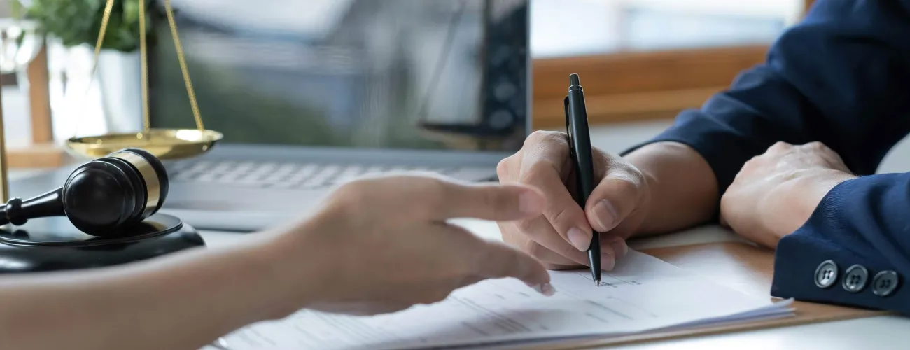 Signature de contrat dans un cadre juridique