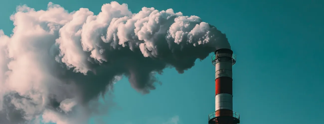 Cheminée d'une usine qui pollue