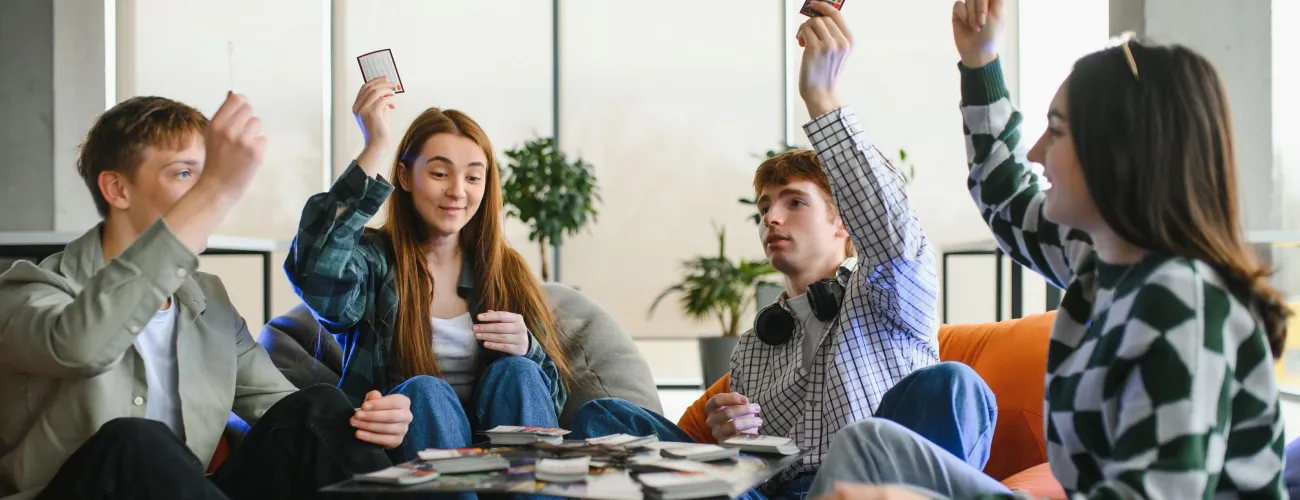 jeunes qui jouent
