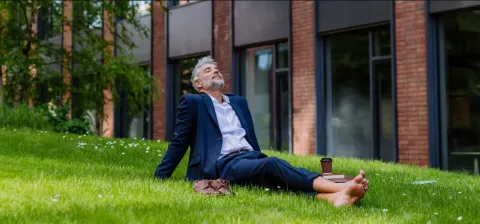 au bureau les pieds dans l'herbe